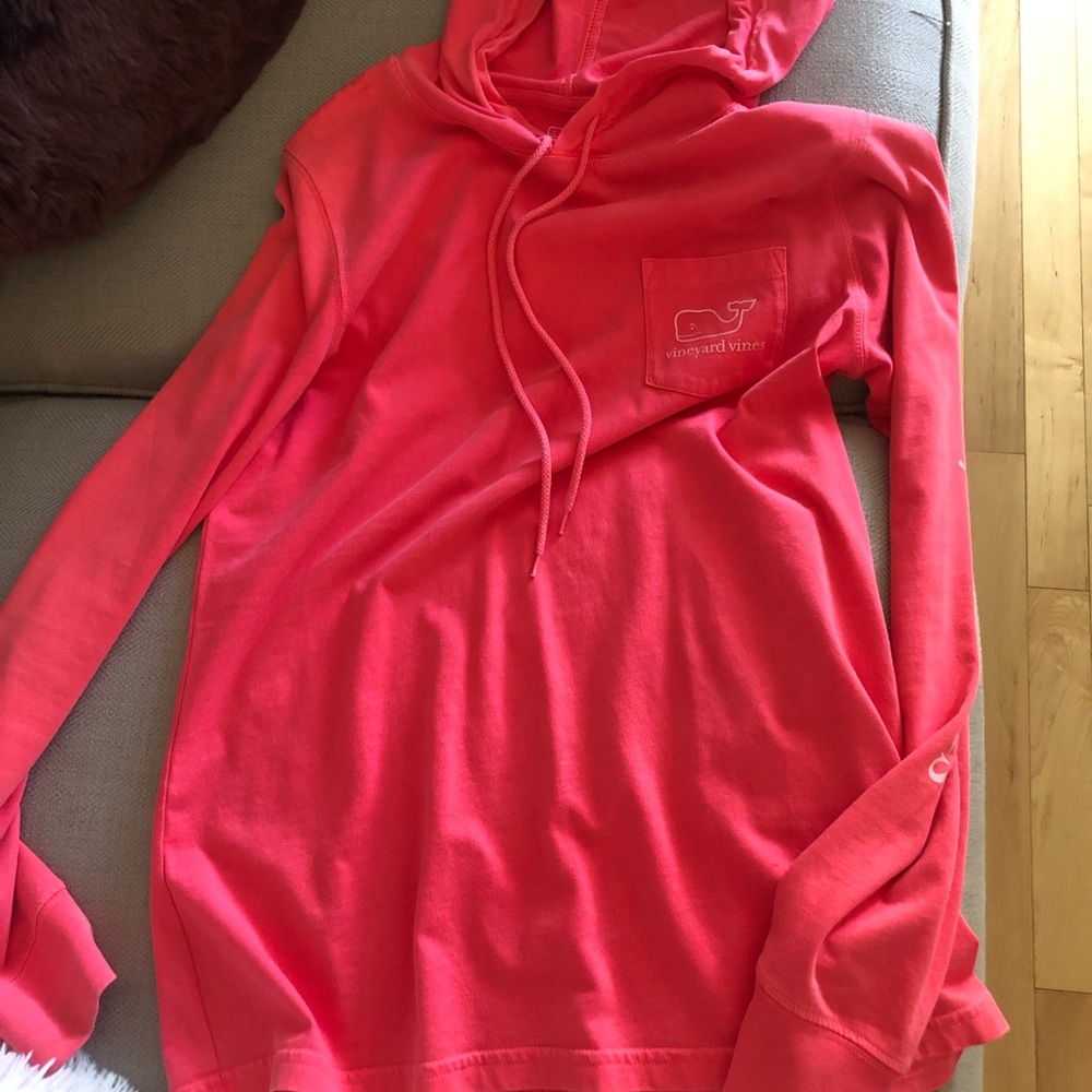 Hot pink Vineyard Vines Sweatshirt!